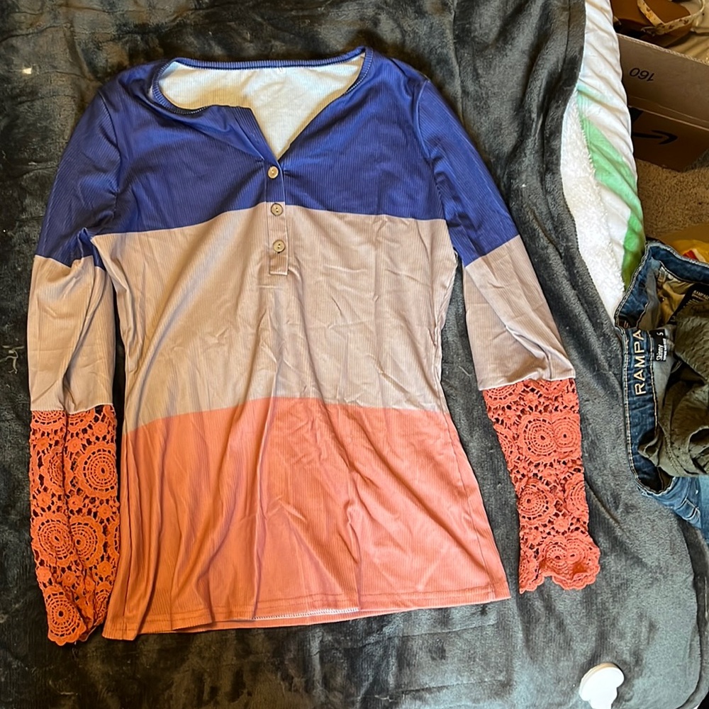 Striped long sleeve shirt with lace